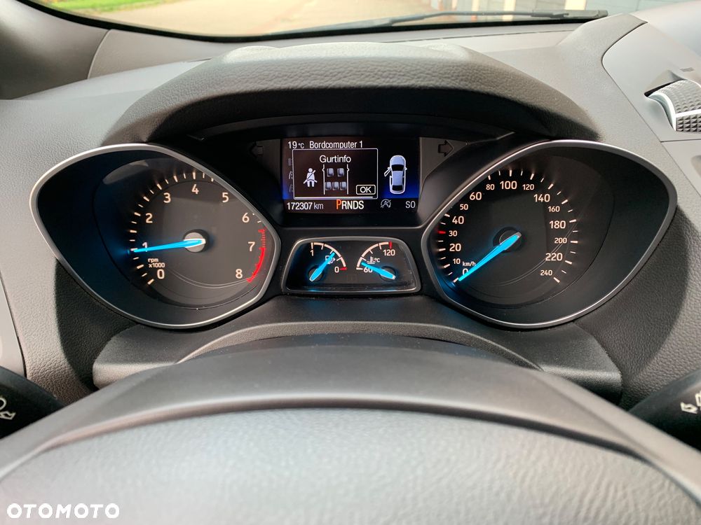 Ford Kuga - 37