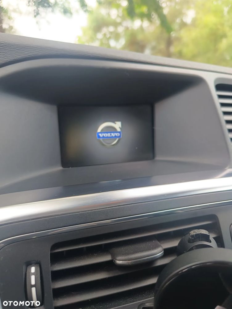 Volvo S60 D2 Summum - 11
