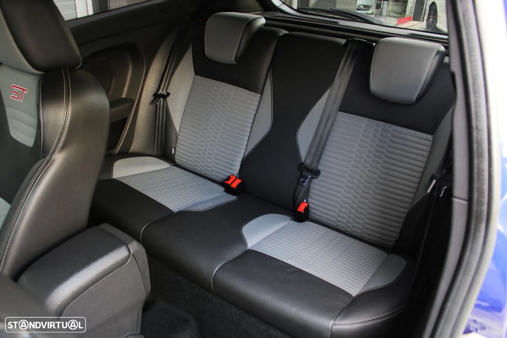 Ford Fiesta 1.6 EcoBoost ST - 8