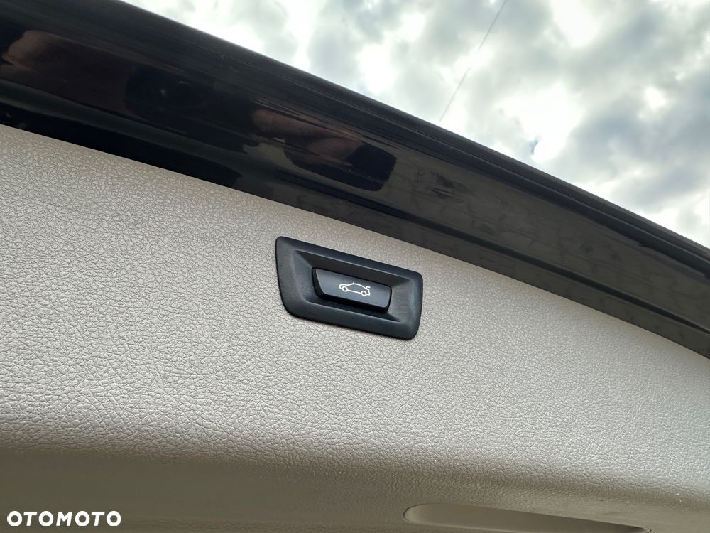 BMW Seria 3 318d DPF Edition Sport - 21