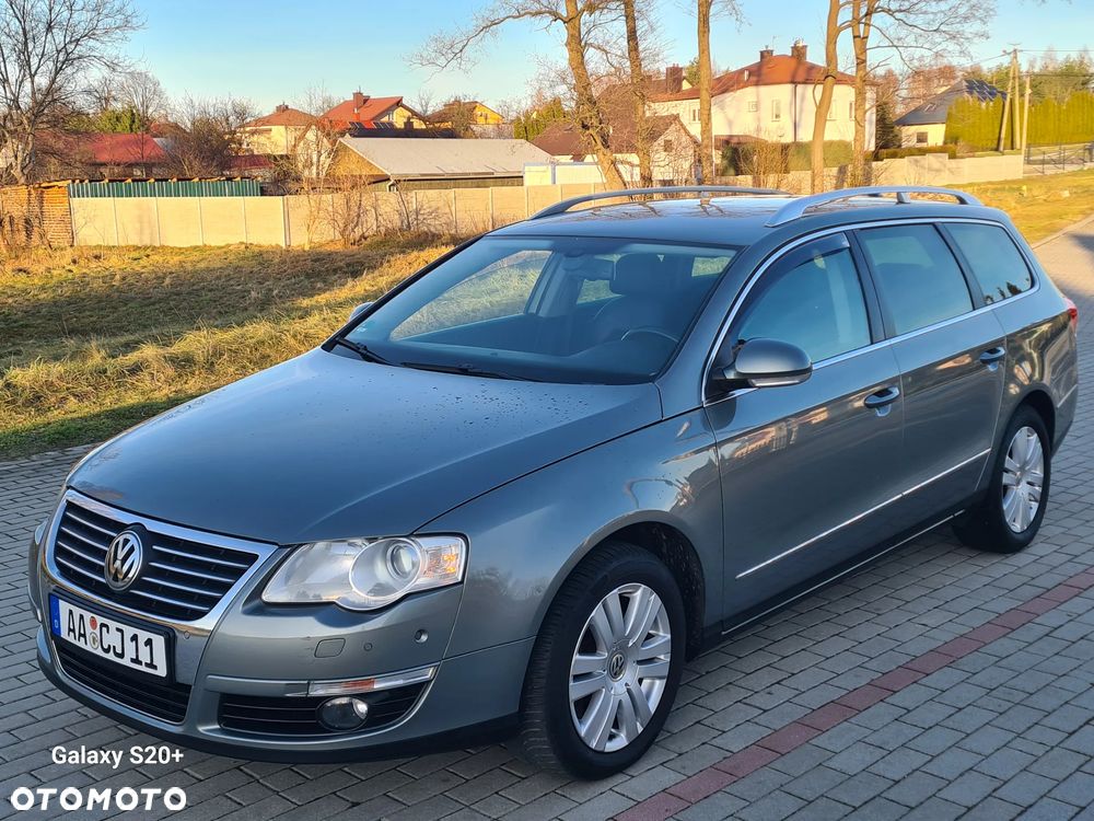 Volkswagen Passat - 1