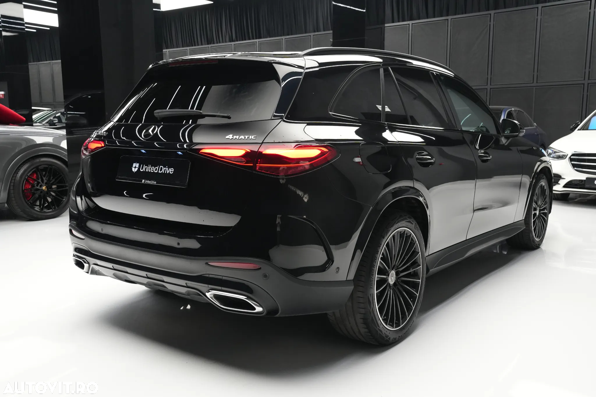 Mercedes-Benz GLC 300 d 4Matic 9G-TRONIC AMG Line Advanced - 23