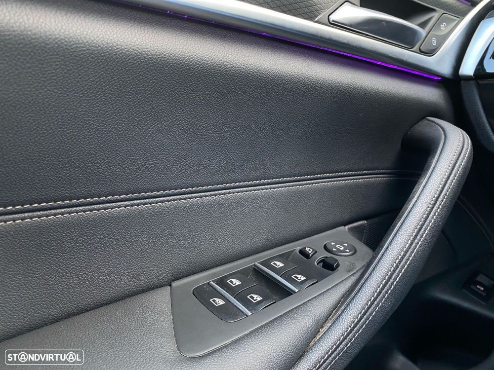 BMW 520 d Pack Desportivo M Auto - 17