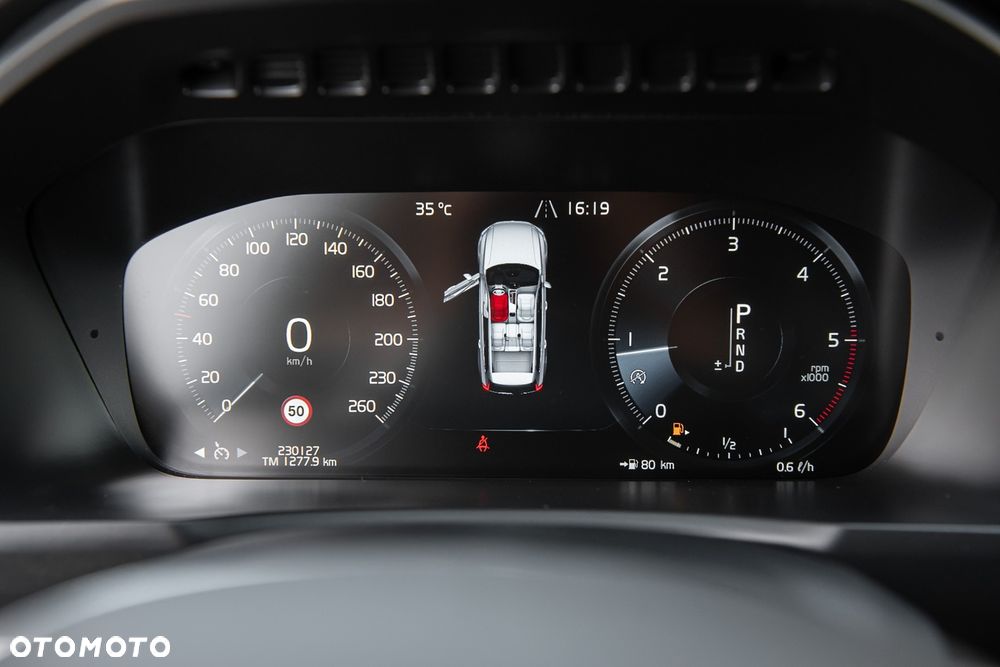 Volvo XC 90 D5 AWD Geartronic Momentum - 19