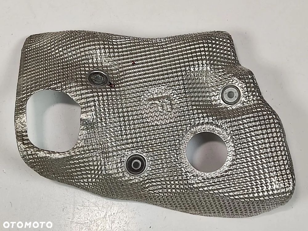 TOYOTA YARIS 1.5i 19-24r Osłona Termiczna - 1