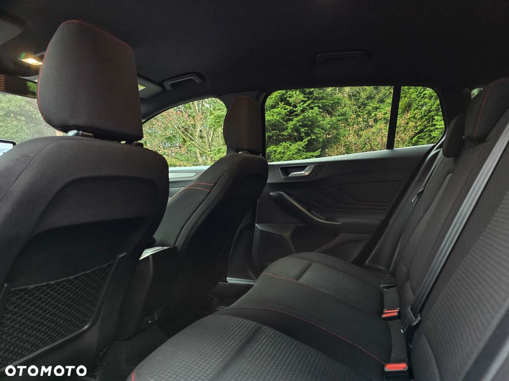 Ford Focus 1.0 EcoBoost mHEV ST-Line Style - 32