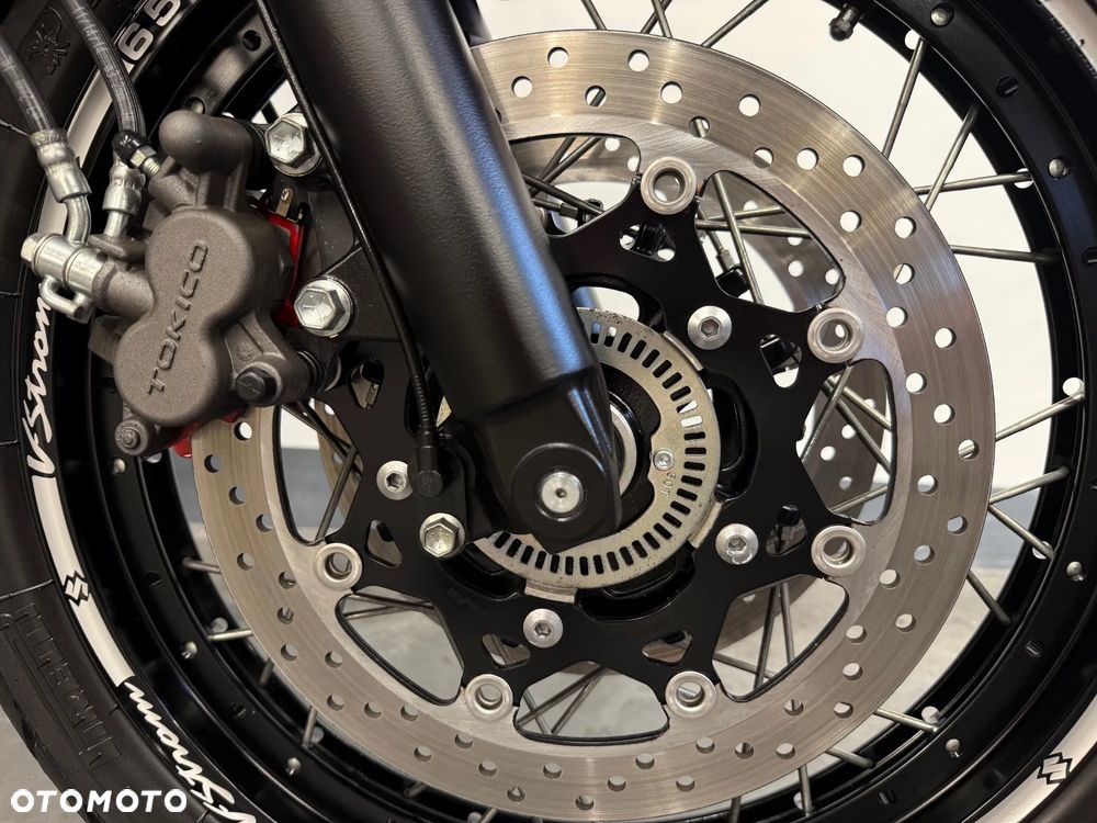 Suzuki V-STROM - 10