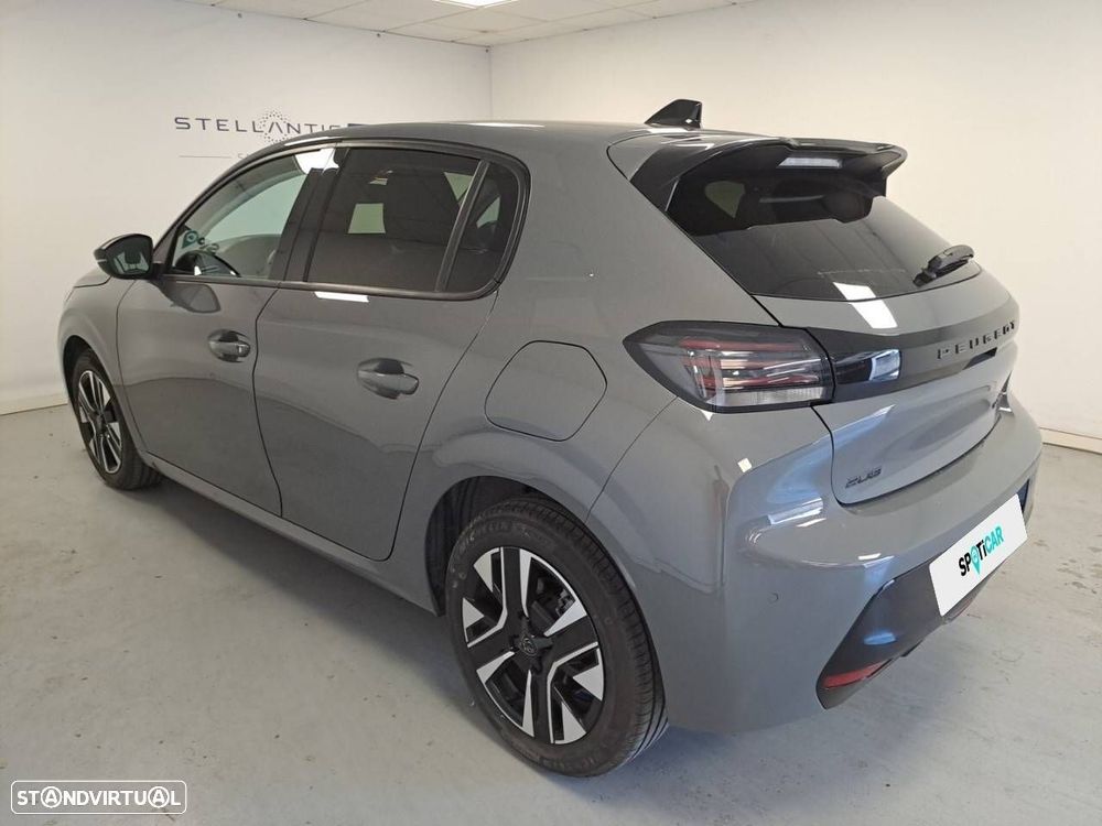 Peugeot 208 1.2 PureTech Allure EAT8 - 5
