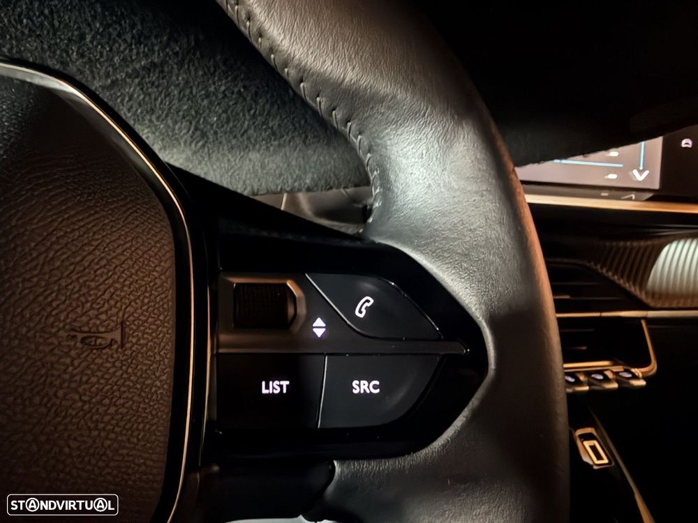 Peugeot e-2008 50 kWh Active Pack - 19