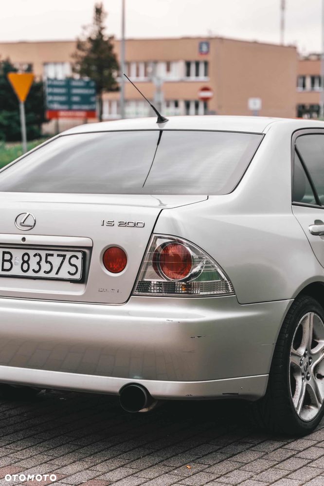 Lexus IS 200 Prestige - 6
