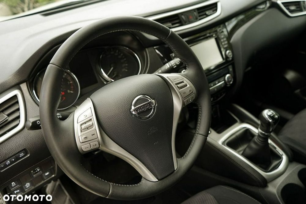 Nissan Qashqai - 25