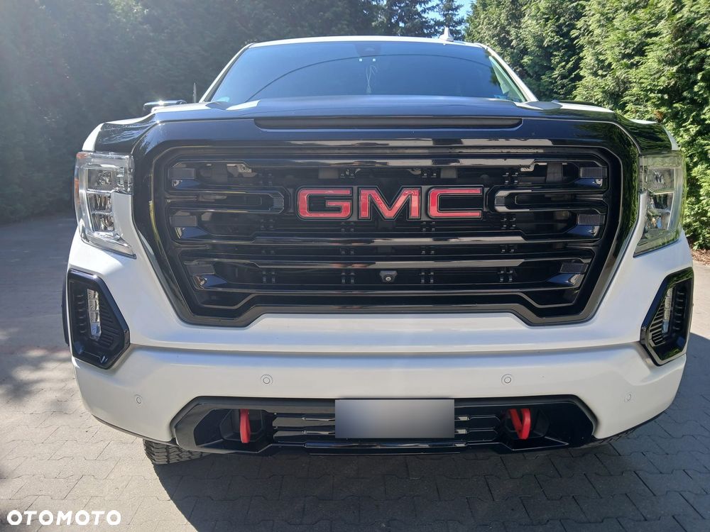 GMC Sierra - 2