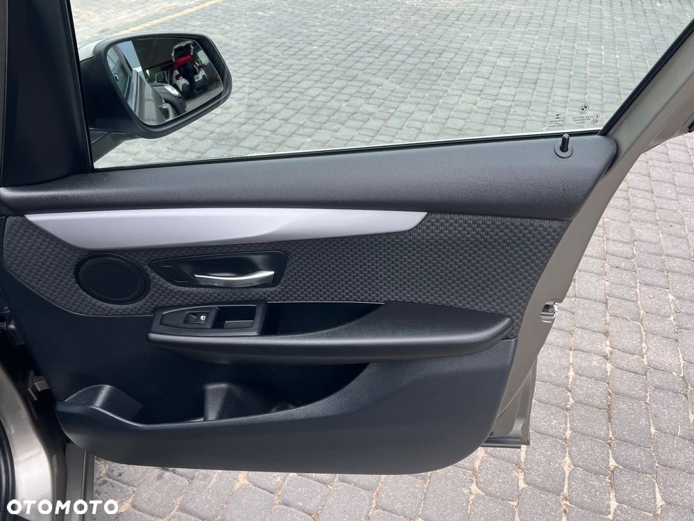 BMW Seria 2 218d Sport-Aut Luxury Line - 29