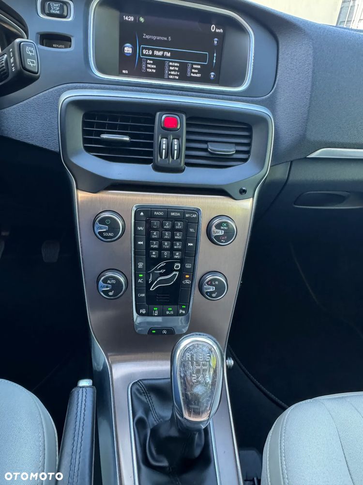 Volvo V40 - 8