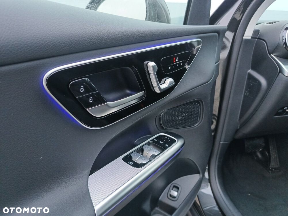 Mercedes-Benz GLC - 24