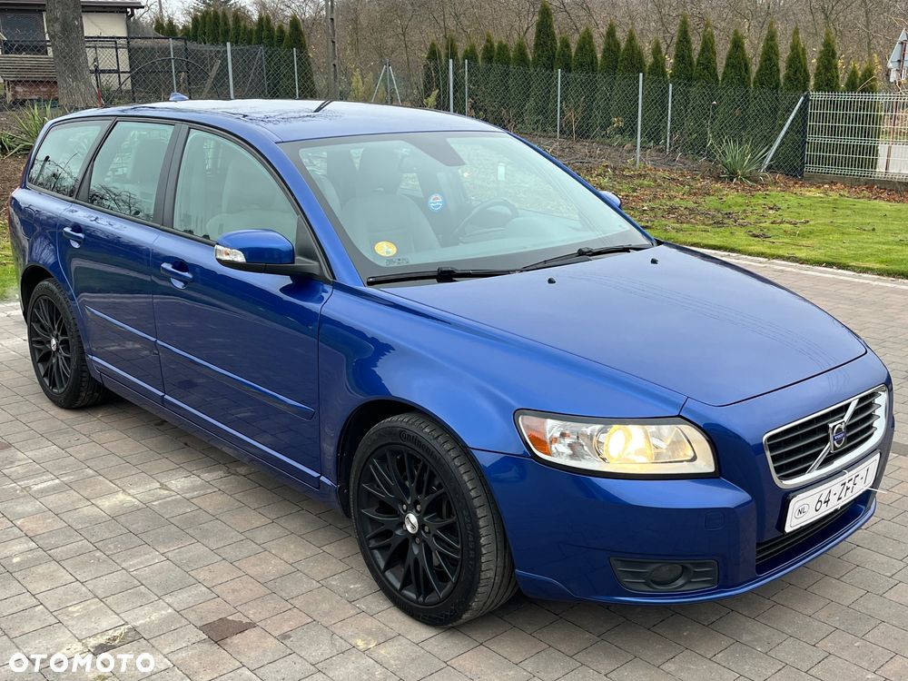 Volvo V50 D5 Momentum - 3