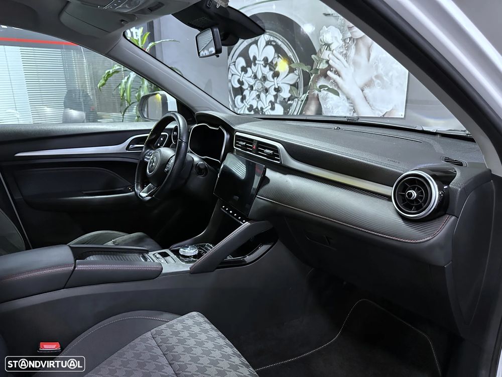 MG ZS Standard Luxury - 19