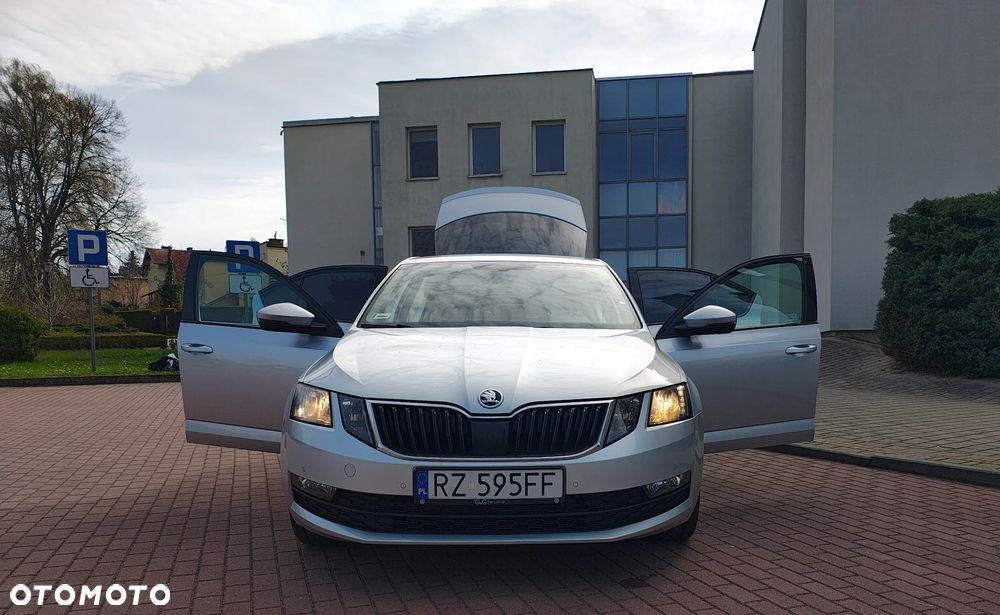 Skoda Octavia 1.5 TSI ACT Ambition - 9