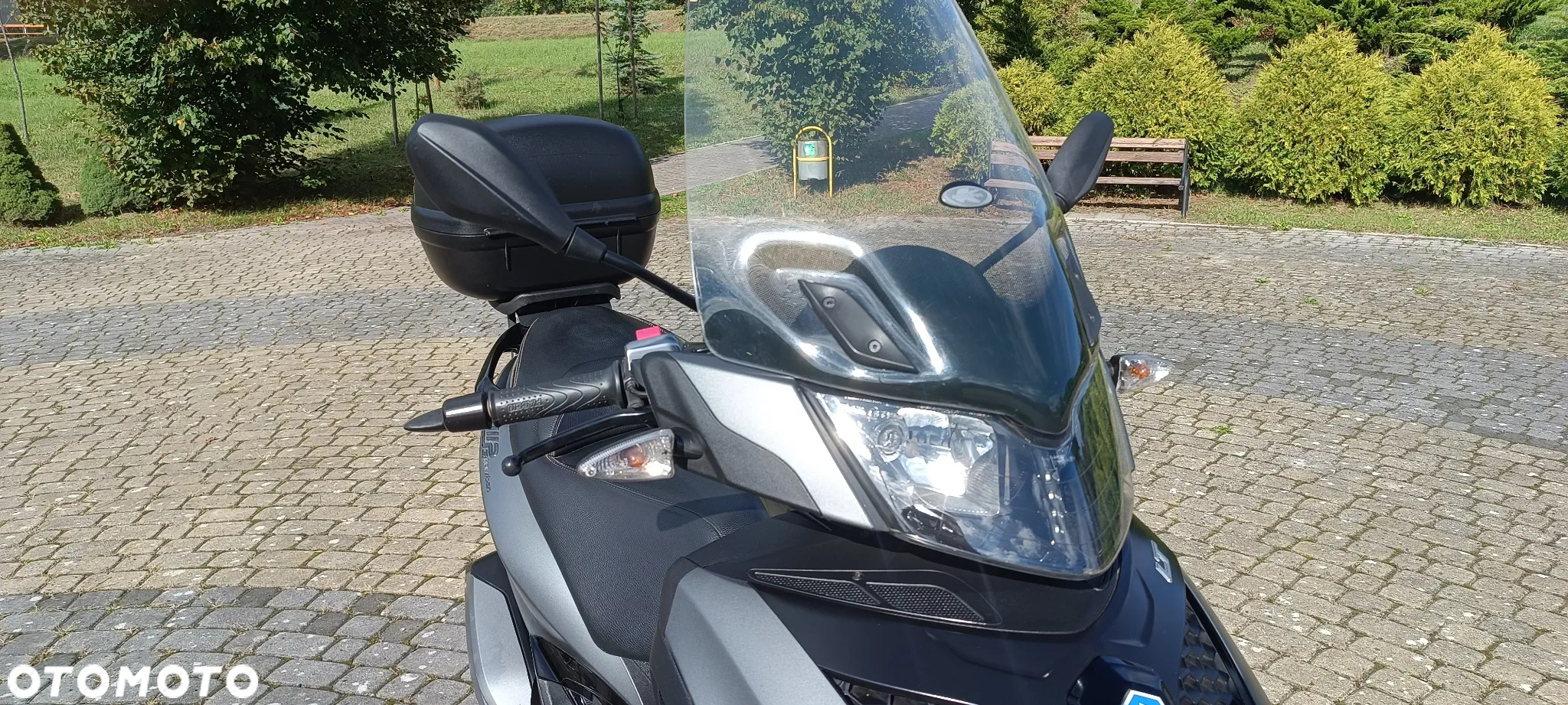 Piaggio MP-3 - 22
