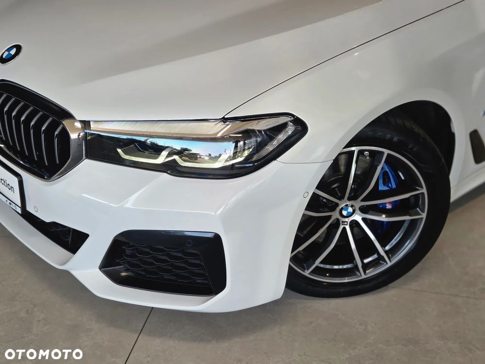 BMW Seria 5 520d xDrive M Sport Edition - 4