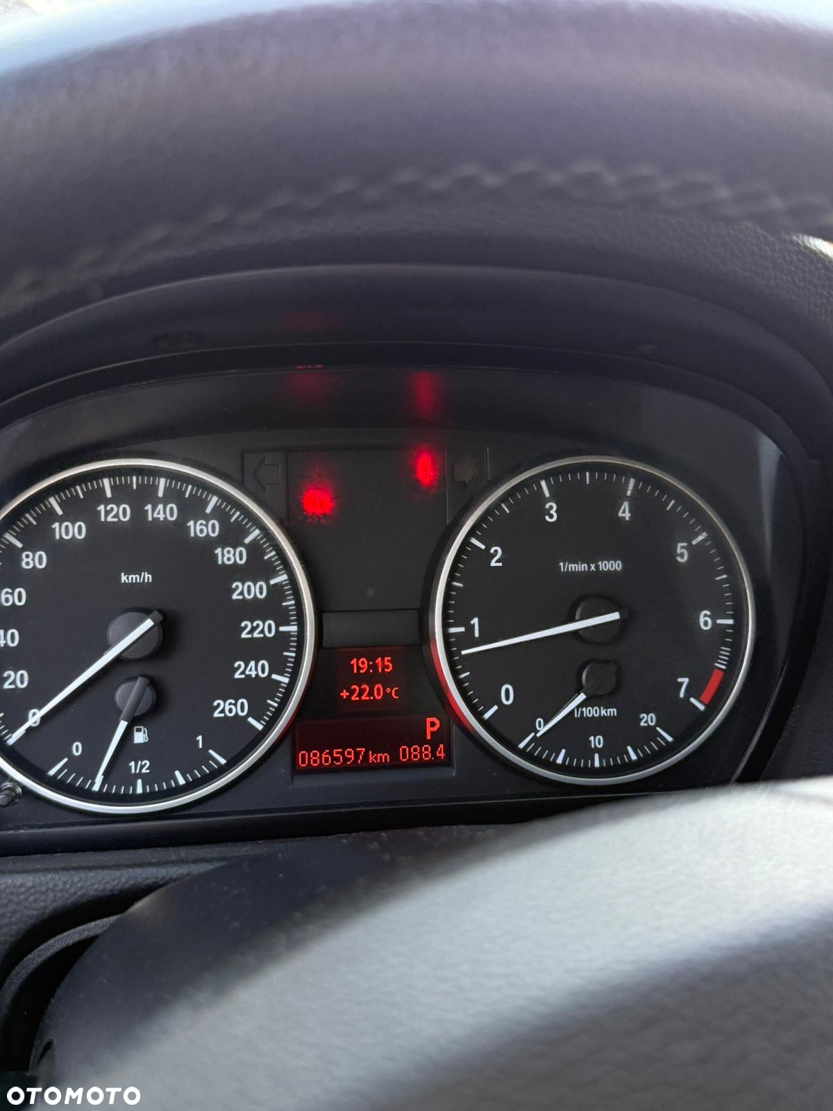 BMW Seria 3 318i - 18