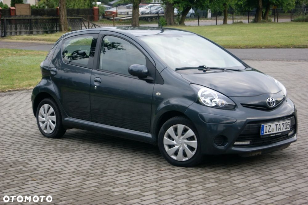 Toyota Aygo Connect - 8