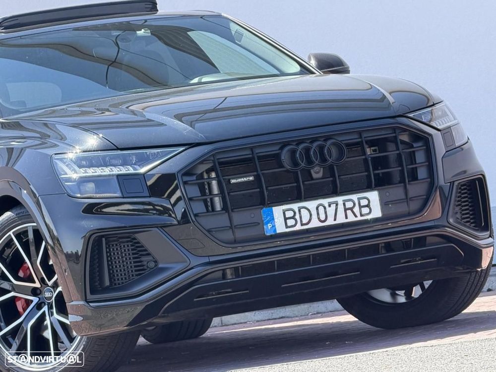 Audi Q8 60 TFSIe quattro S line Tiptronic - 24