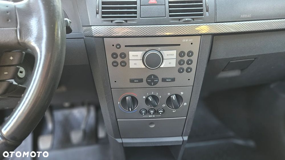Opel Meriva - 11