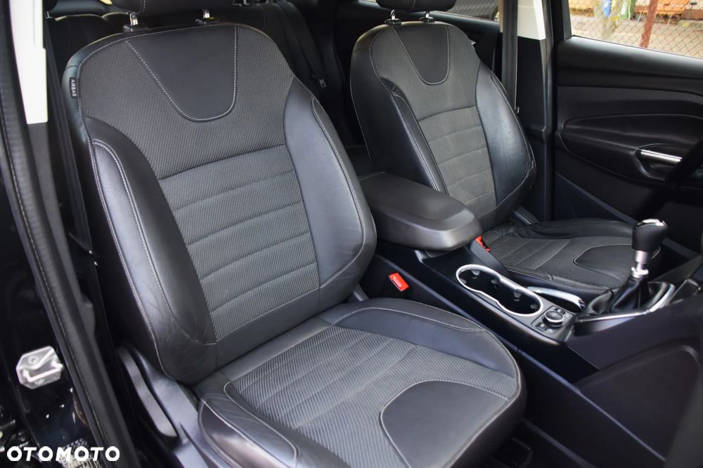 Ford Kuga 2.0 TDCi 4x4 Titanium - 12