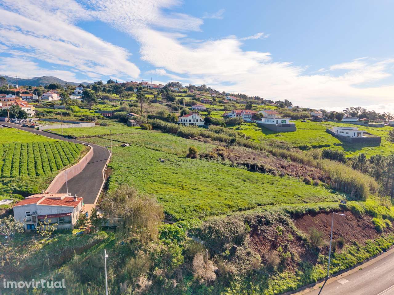 Terreno Rústico com Vista Mar em Calheta, Madeira - Grande imagem: 5/9