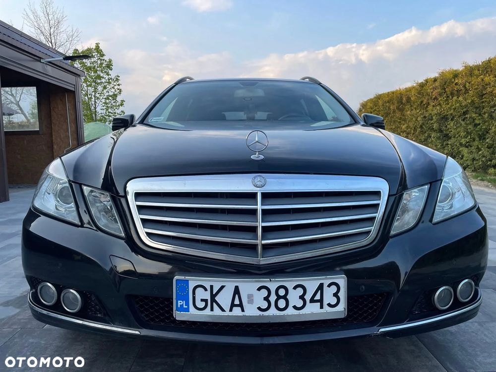 Mercedes-Benz Klasa E 200 CGI BlueEffICIENCY Elegance - 2