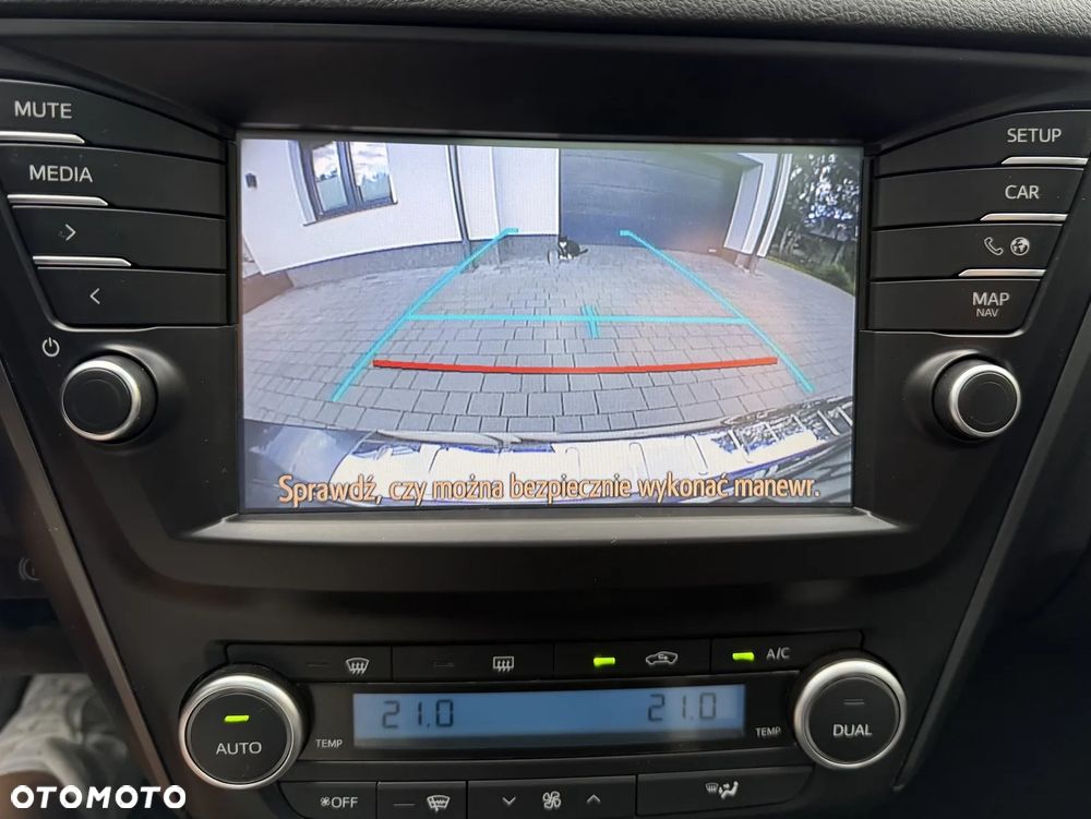 Toyota Avensis Touring Sports 1.8 Business Edition - 11