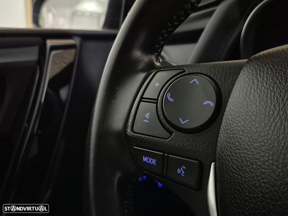 Toyota Auris Touring Sports 1.4 D-4D Comfort+Pack Sport - 23