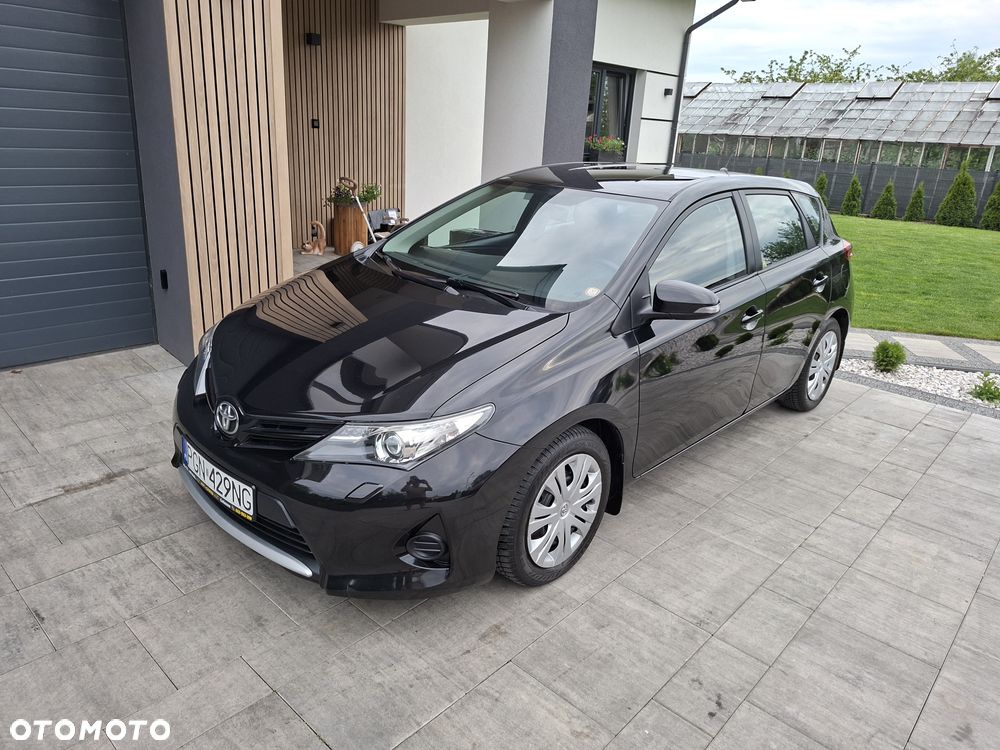 Toyota Auris - 1