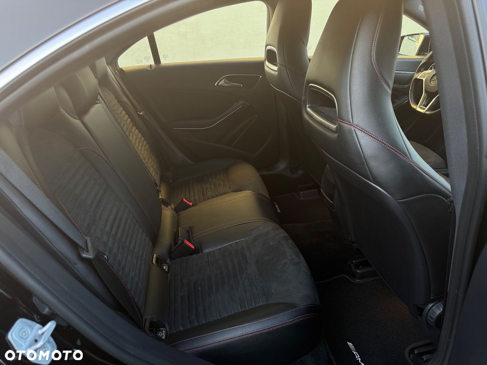 Mercedes-Benz CLA 180 - 32