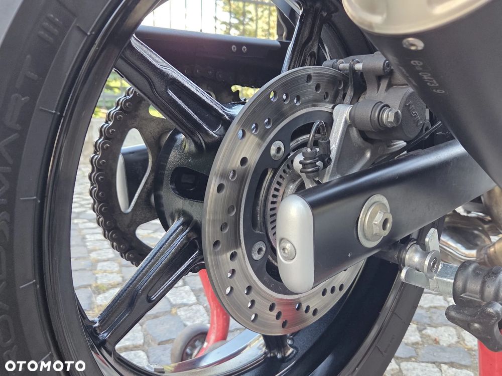 Suzuki SV - 17