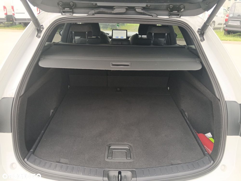 Toyota Corolla 1.8 Hybrid Style - 13