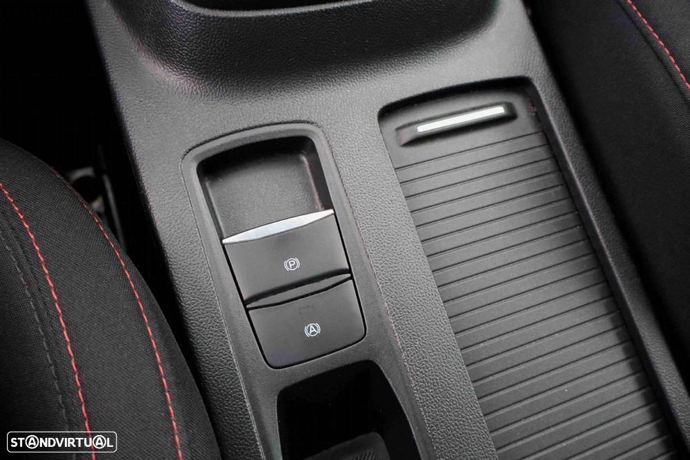 Ford Focus SW 1.0 EcoBoost MHEV ST-Line - 39