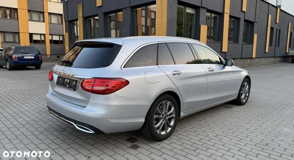 Mercedes-Benz Klasa C 180 7G-TRONIC - 9