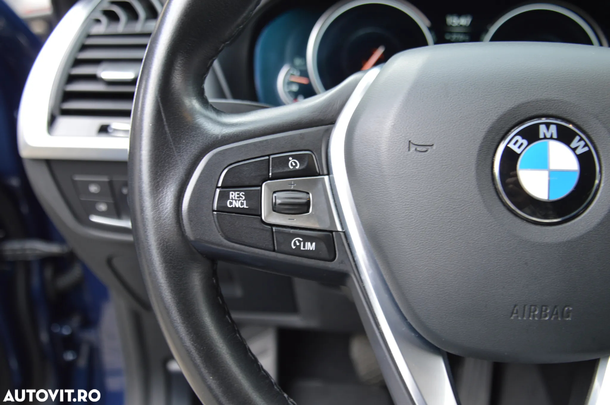 BMW X3 xDrive20d AT Luxury Line - 25