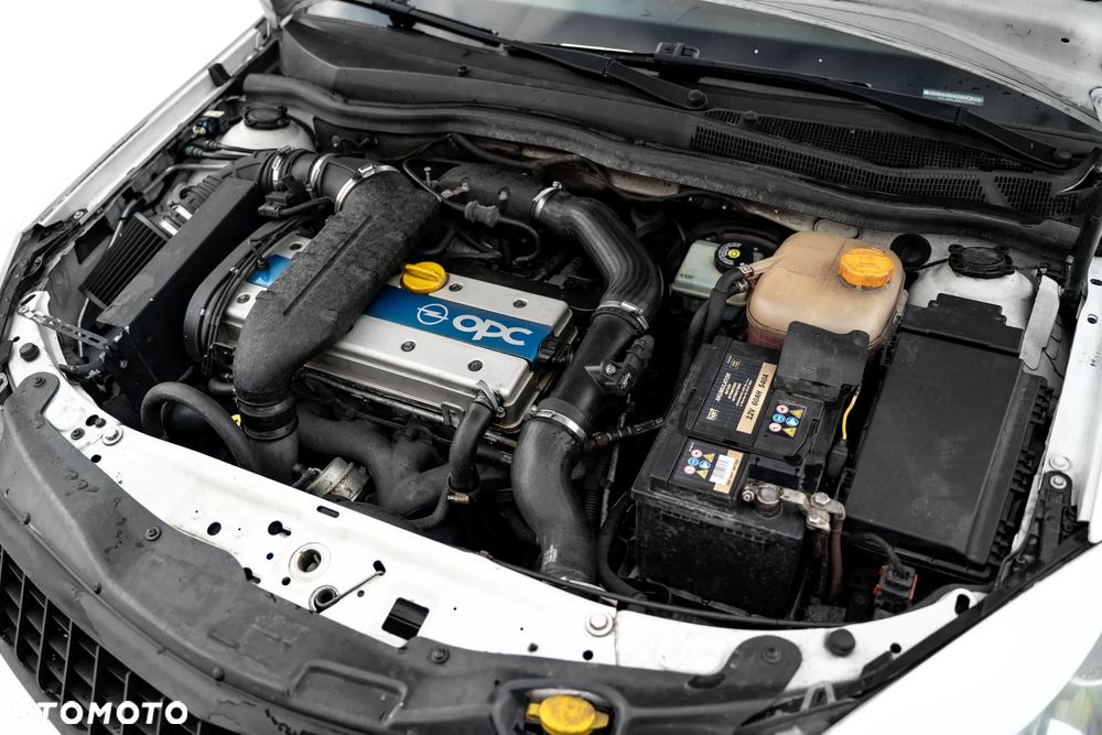 Opel Astra 2.0 T OPC - 18