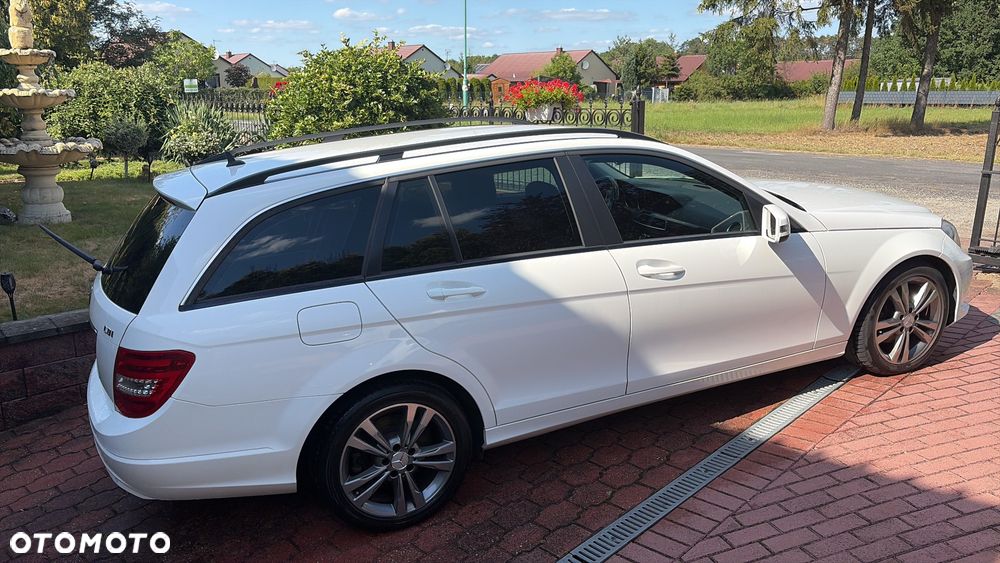 Mercedes-Benz Klasa C 220 CDI BlueEff Classic - 2