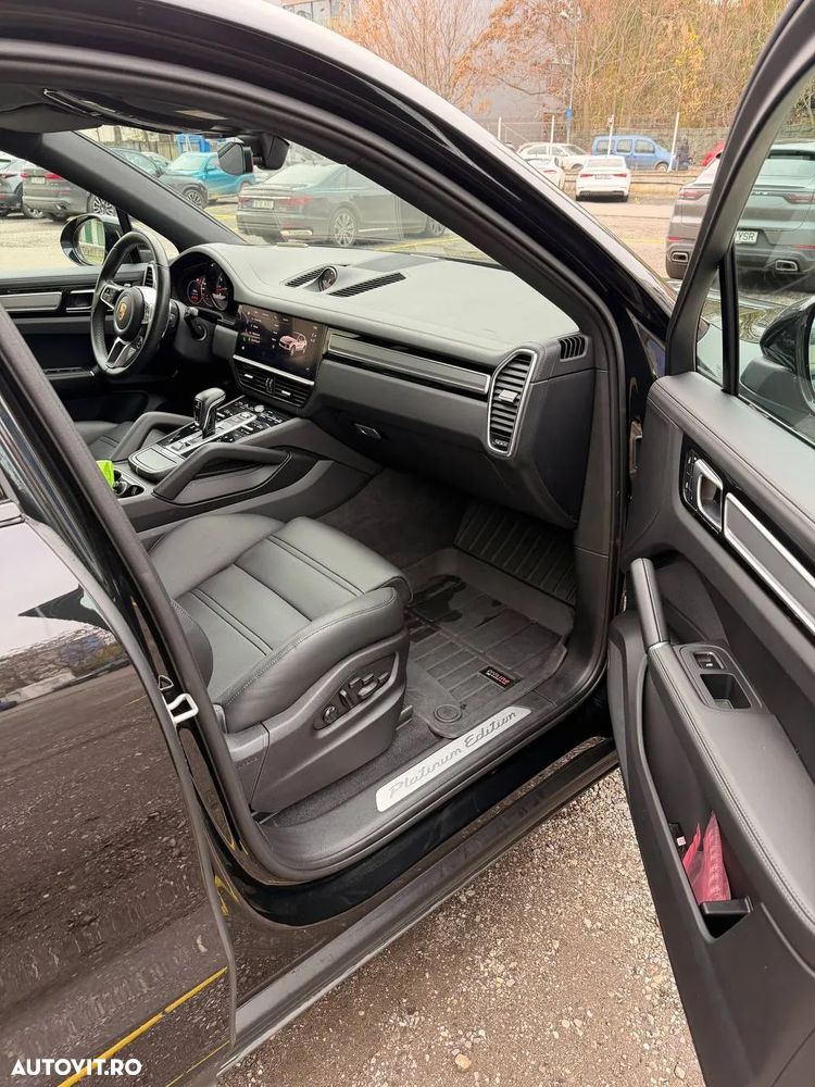 Porsche Cayenne - 14