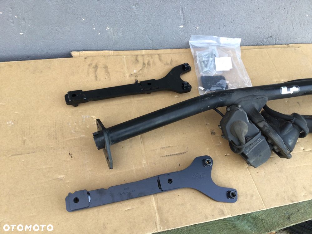 Hak holowniczy elektryczny Ford Focus Kombi MK4 - 5