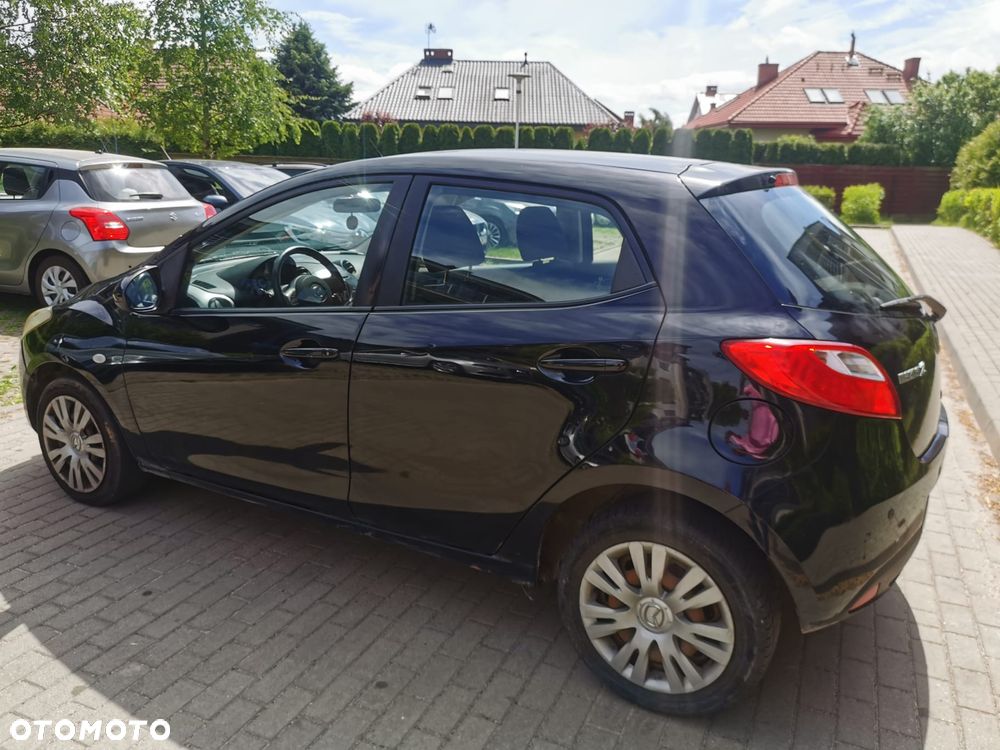 Mazda 2 - 5