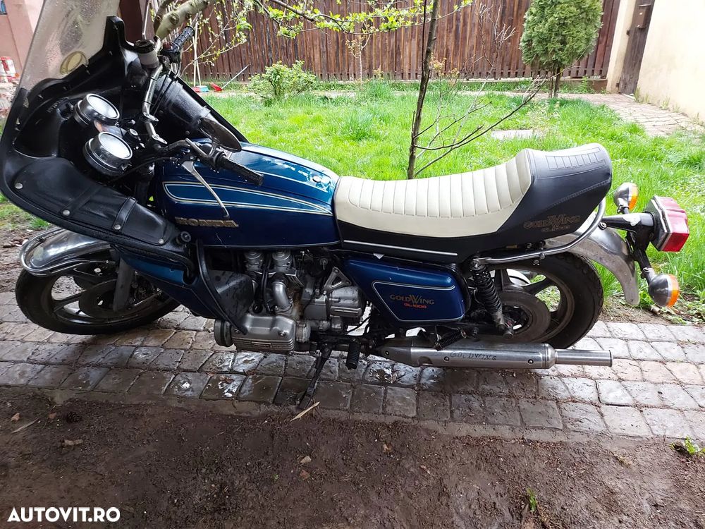 Honda GL 1000 Gold Wing - 4