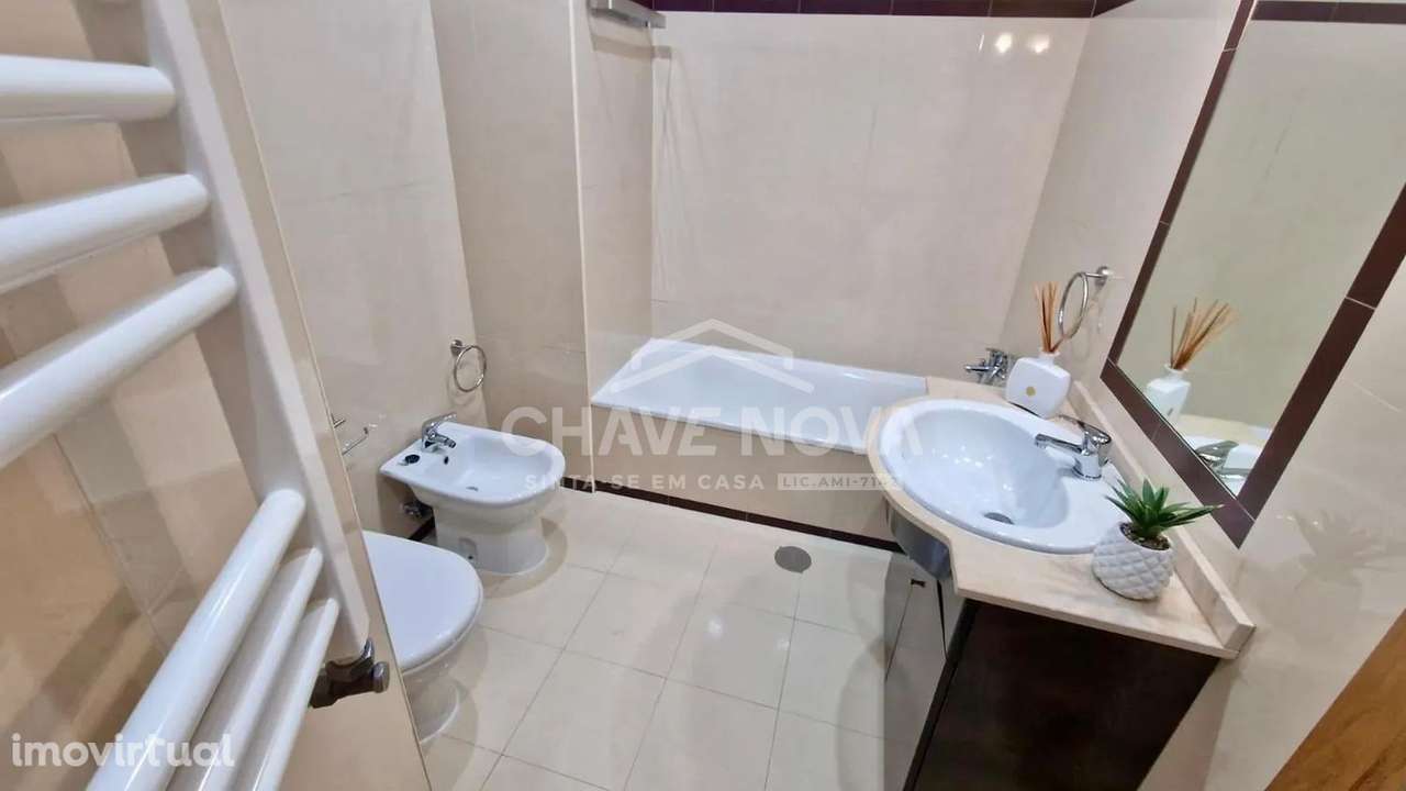 Apartamento T2 com Varanda e lugar de Garagem-MAD/02175/MH - Grande imagem: 3/19