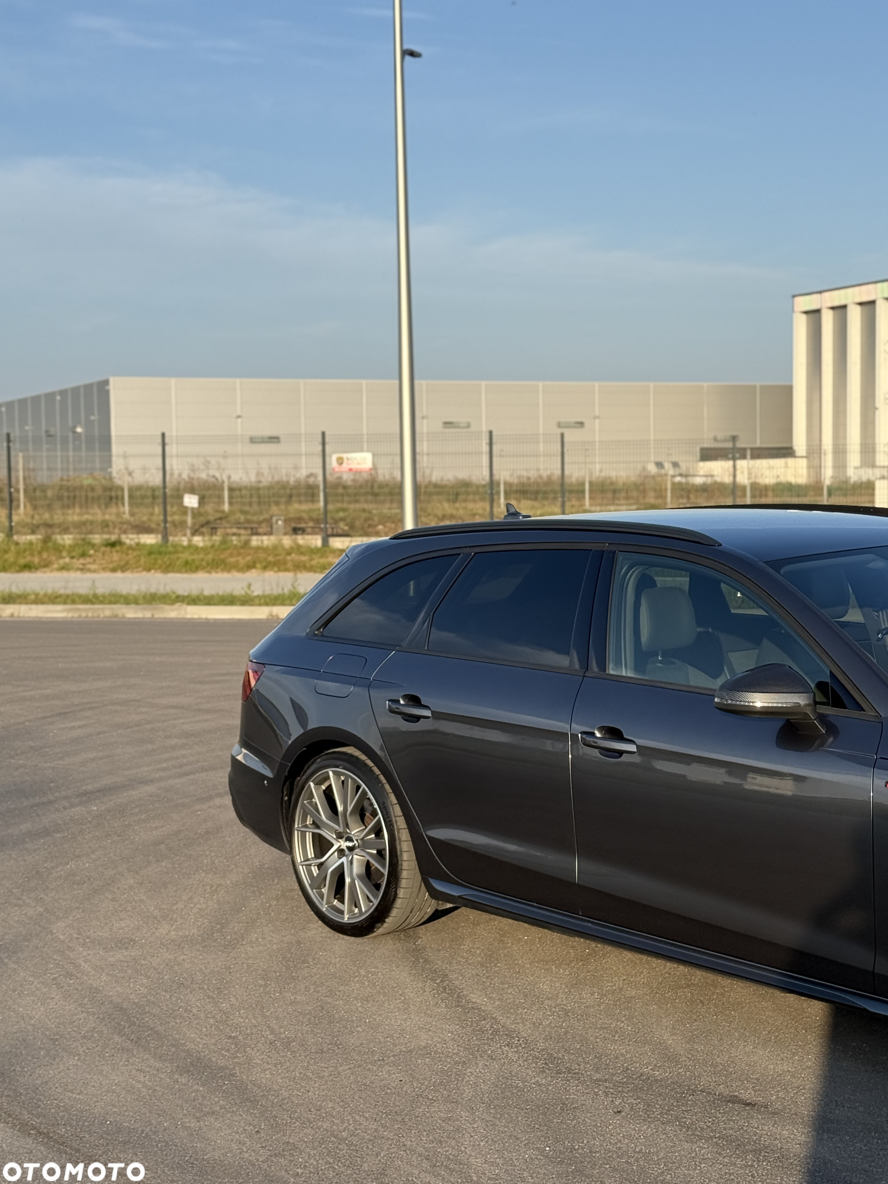 Audi A4 Avant 40 TDI S tronic - 17