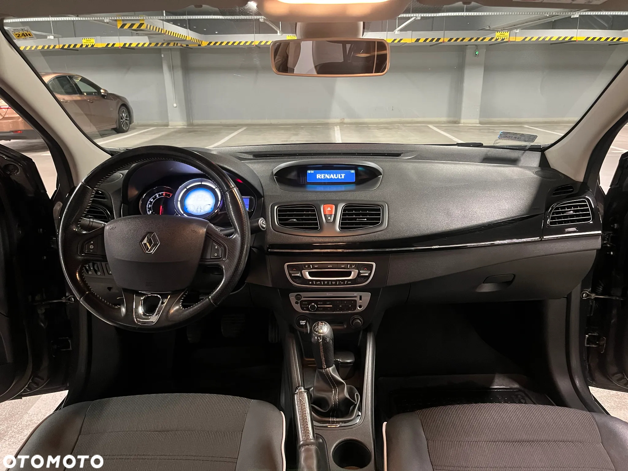 Renault Fluence 1.6 16V Intens - 10