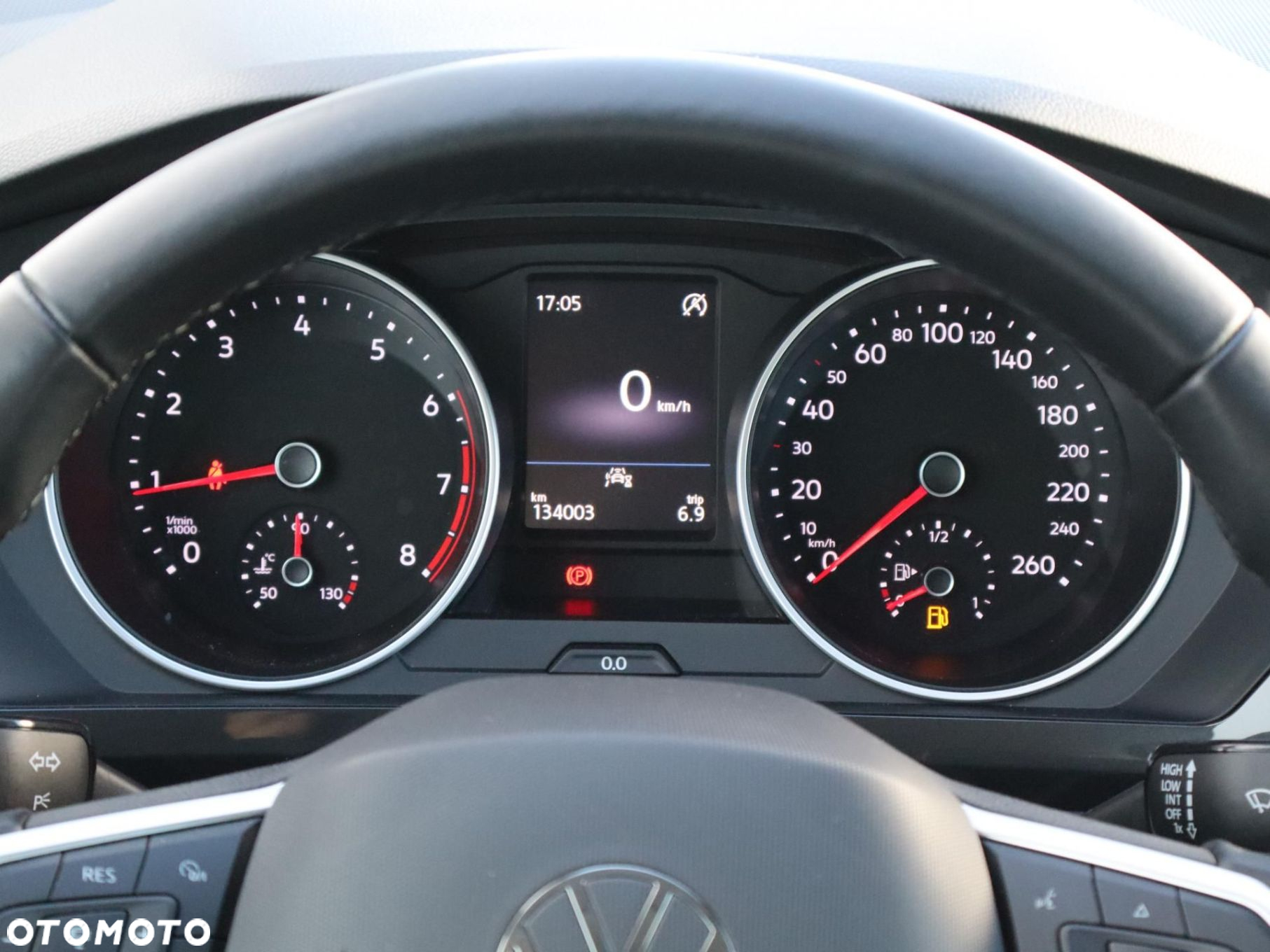 Volkswagen Tiguan - 11
